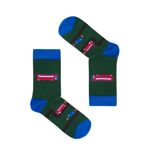 Dziecięce skarpety w rozmiarze 26-30 z kolekcji angielskiej z autobusami