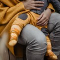 Niemowlęce skarpety w rozmiarze 20-25 z kolekcji polskiej w bociany